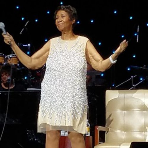 Fans Show RESPECT to Aretha: Three Singles Hit iTunes Top players, Greatest Hits Number 6 on Album Chart